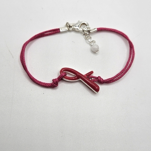 🆓️ FREE ADD ON TO BUNDLE AVON Breast Cancer Crusade Pink Silver Ribbon Bracelet - Picture 2 of 5